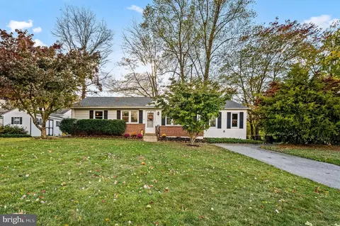 110 Roberts Ln, West Chester, PA 19382