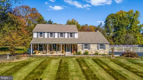 217 Overlook Dr, Coatesville, PA 19320
