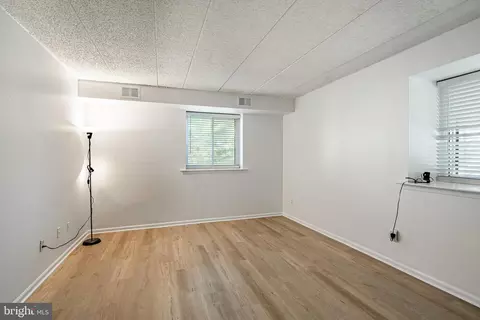 Living - 62 Le Forge Ct, Chesterbrook, PA 19087 photo 5 of 5