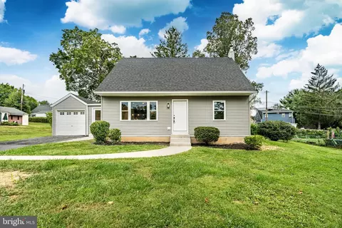 207 Seal Ln, West Chester, PA 19380