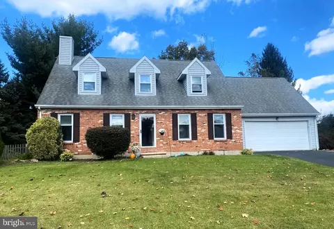 106 W Meadow Dr, West Grove, PA 19390