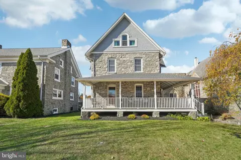 39 W Lancaster Ave, Downingtown, PA 19335
