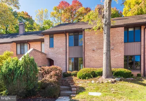122 Woodgate Ln, Paoli, PA 19301