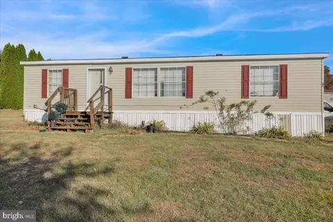 36 Flintlock Ct, Honey Brook, PA 19344