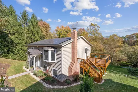 484 Rolling Dr, West Chester, PA 19380