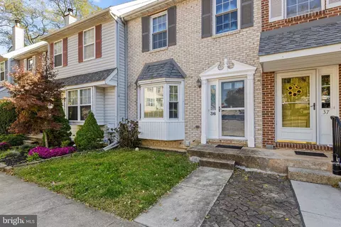 36 Townview Dr, West Grove, PA 19390