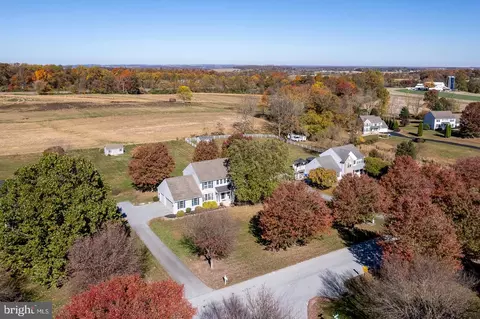 217 Country Dr, Oxford, PA 19363