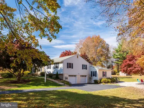 26 Gloucester Dr, Downingtown, PA 19335