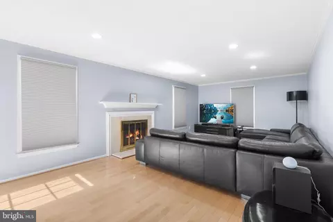 1 Berkshire Dr, Wayne, PA 19087 photo 9