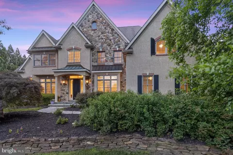 400 Woodale Dr, Kennett Square, PA 19348