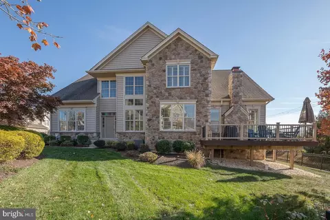 7 Tulip Dr, Malvern, PA 19355
