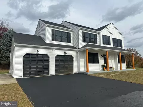 12 Donna Dr, Coatesville, PA 19320