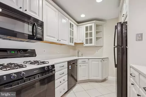 Kitchen - 215 Old Forge Xing, Devon, PA 19333 photo 1 of 1