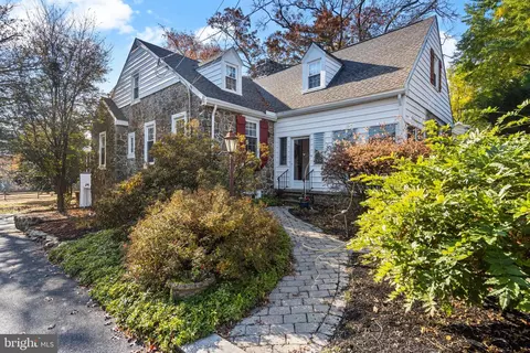 320 W 1st Ave, Malvern, PA 19355