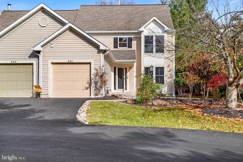 501 Dunbarton Ct, Chadds Ford, PA 19317