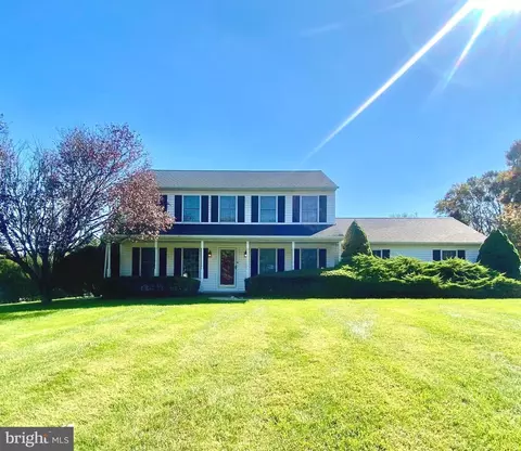 11 Millrace Ln, West Grove, PA 19390