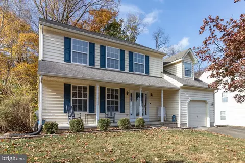 9 Deerpath Ct, West Grove, PA 19390