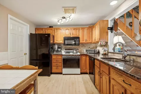 Kitchen - 1508 Mountainview Dr, Chesterbrook, PA 19087 photo 1 of 2