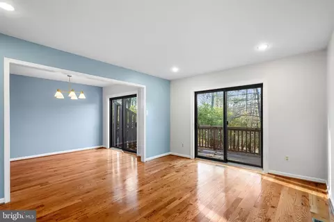 Living - 60 Iroquois Ct, Chesterbrook, PA 19087 photo 4 of 8
