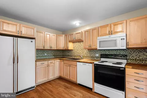 Kitchen - 60 Iroquois Ct, Chesterbrook, PA 19087 photo 1 of 3