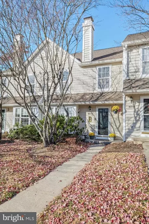 604 Harbour Ridge Ln, Downingtown, PA 19335