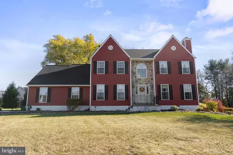 105 Hart Dr, Avondale, PA 19311