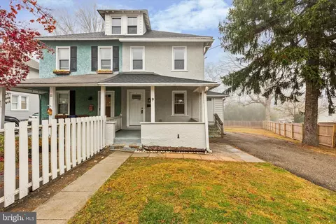 9 Summit Ave, Paoli, PA 19301
