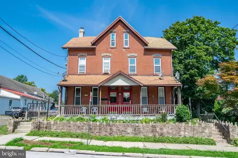 331 Walnut St, Spring City, PA 19475