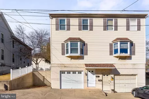 165 Hall St, Spring City, PA 19475