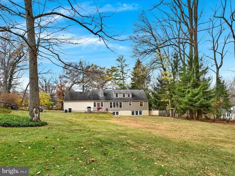 Exterior - 601 Old Eagle School Rd, Wayne, PA 19087 photo 4 of 4