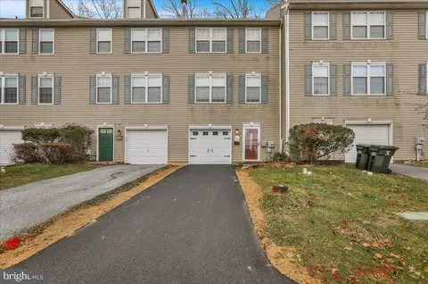 326 Andrew Cir, Coatesville, PA 19320