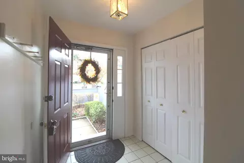 65 E Jonathan Ct, Kennett Square, PA 19348 photo 4