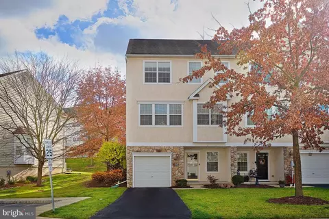 2724 Fynamore Ln, Downingtown, PA 19335