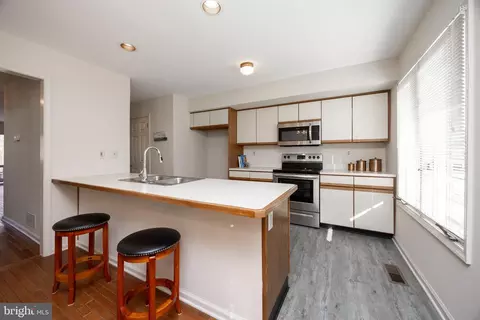 Kitchen - 281 Fox Run, Exton, PA 19341 photo 1 of 2