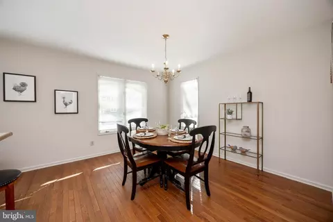 Dining - 281 Fox Run, Exton, PA 19341 photo 2 of 3