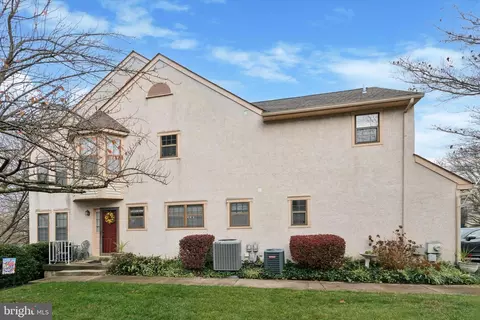 206 Mansion House Dr #109A, West Chester, PA 19382