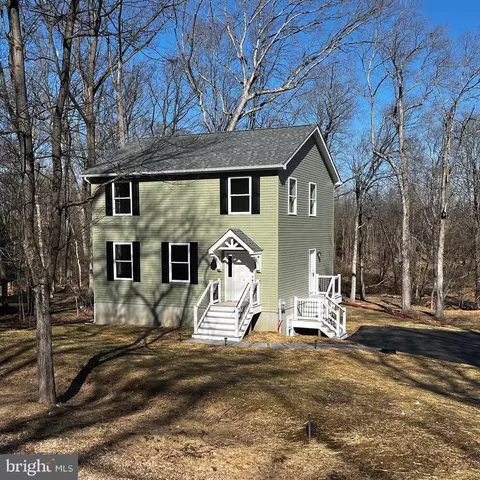 13 Juniata Dr, Coatesville, PA 19320