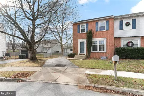 8 Harvest Dr, Thorndale, PA 19372