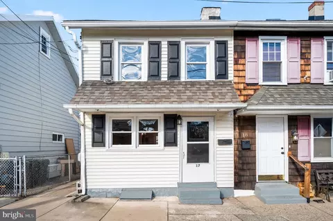 17 Morgan St, Phoenixville, PA 19460