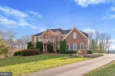 11 Edmondson Dr, West Chester, PA 19382