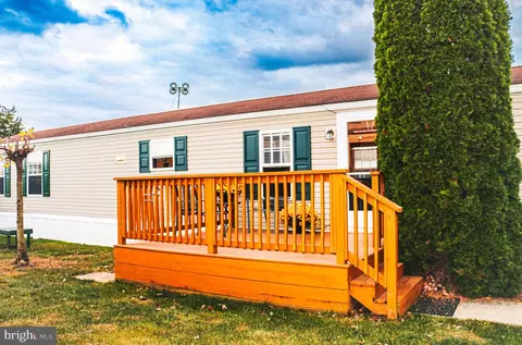 19 Sunrise Dr, Nottingham, PA 19362