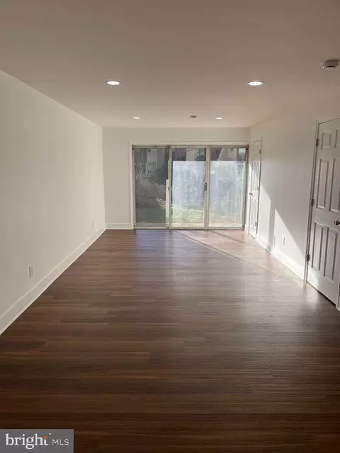 357 New Market Ct, Wayne, PA 19087 photo 9