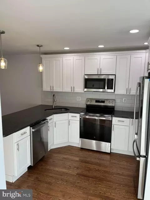 357 New Market Ct, Wayne, PA 19087 photo 3