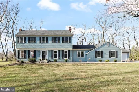 705 Willowdale Ln, Kennett Square, PA 19348