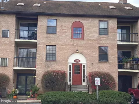 231 Washington Pl #231, Wayne, PA 19087