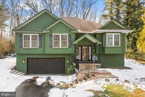 30 Reservoir Rd, West Chester, PA 19380