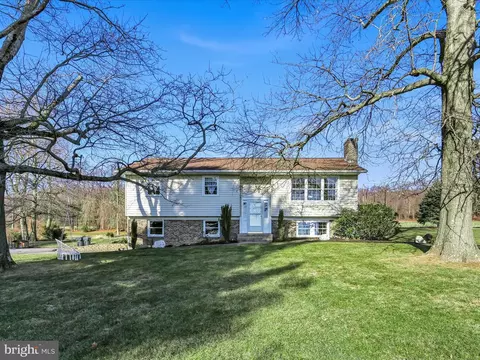 180 Beam Rd, Elverson, PA 19520