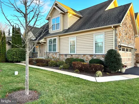 91 Lilac Rd, Malvern, PA 19355