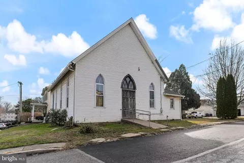 120 E 2nd St, Avondale, PA 19311