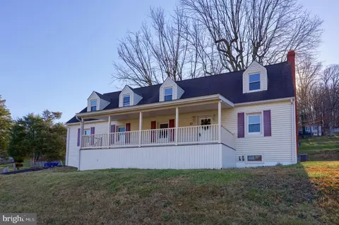 33 Pine St, Coatesville, PA 19320